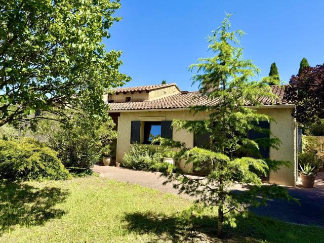 Villa De Charme Sur Les Hauteurs De L'isle Sur La Sorgue 138m² L'Isle sur la Sorgue