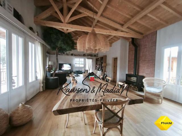 Villa de charme récente Style Bassin 240 m2