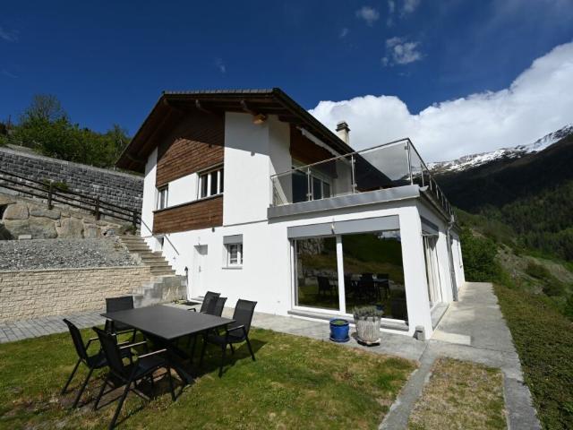 Villa de deux appartements avec raccard et carnotzet