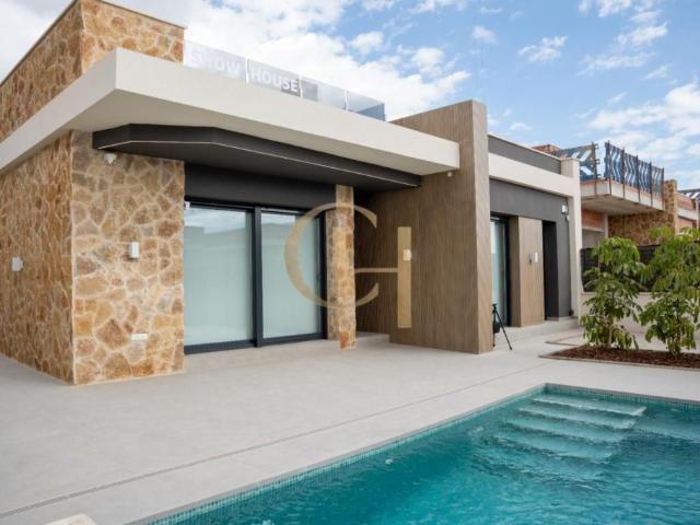 Villa de diseño moderno en Cuidad Quesada, pensada para quienes buscan estilo, confort y armonía con el entorno