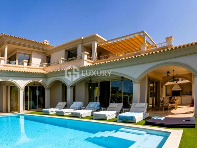 Villa de ensueño en Avenida Macaronesia, Golf Costa Adeje. G. 535m² Adeje