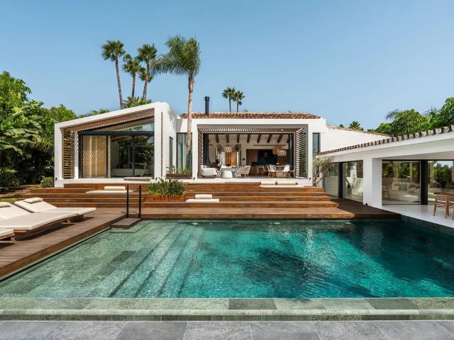 Villa de Golf Frontline con Vistas Abiertas y Diseño Moderno. 504m² Marbella