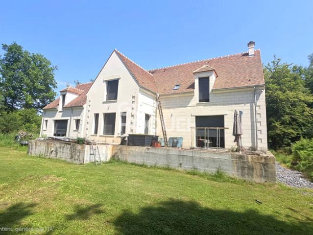 Villa de grand standing à vendre à Saint Jean aux Bois Réf. 11156