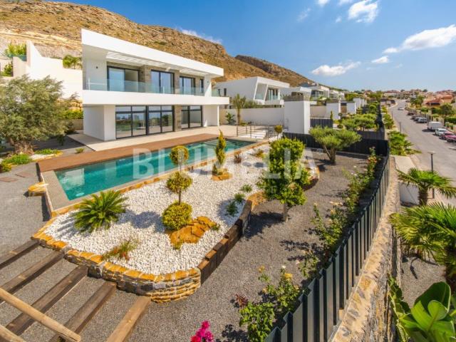 Villa de lujo a estrenar con vista al mar en venta en Finest. 516m² Finestrat