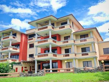 Villa de Lujo Amueblada con Vistas al Volcán y al Océano en Boquete | 3 recámaras por 575000.00 en Alto Boquete