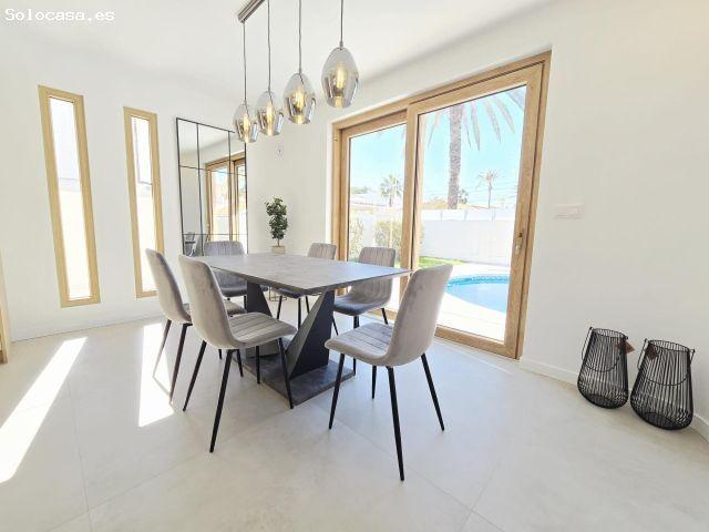 Villa de Lujo, como nueva, independiente, 3 dormitorios, 3 baños, piscina privada, gran jardín, cerc