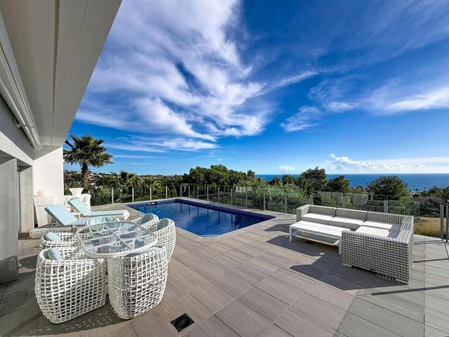 Villa de lujo con vistas al mar en Cumbre del Sol – Zona Res. 213m² Cumbre del Sol
