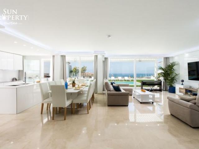 VILLA DE LUJO CON VISTAS AL MAR EN COSTA ADEJE – EL MADROÑAL