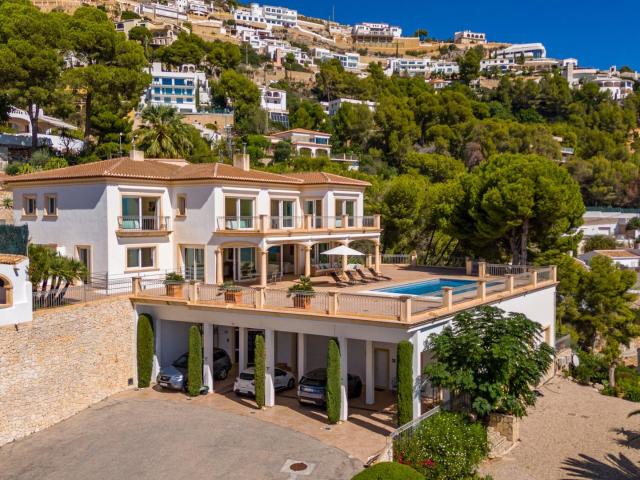 Villa de lujo con vistas al mar y a la bahía en la Cuesta de. 777m² Jávea Xabia