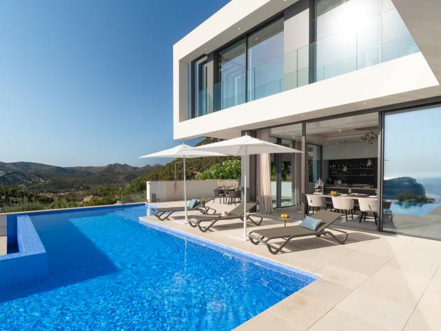 Villa de lujo con fantasticas vistas al mar