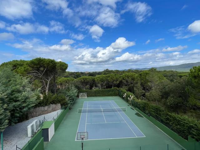 Villa de Lujo con Piscina, Pista de Tenis y Spa Privado situ. 750m² Santa Cristina d'Aro