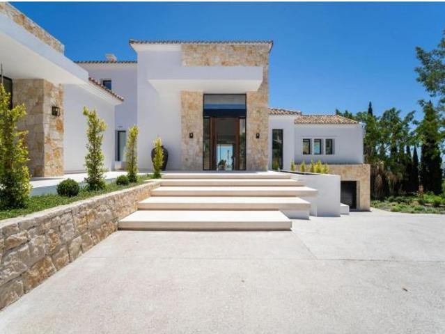 Villa de Lujo de Nueva Construcción en Venta en Marbella