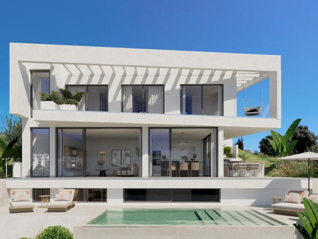 Villa de lujo de 3 dormitorios y 4 baños con vistas al golf. Valle Romano, Estepona