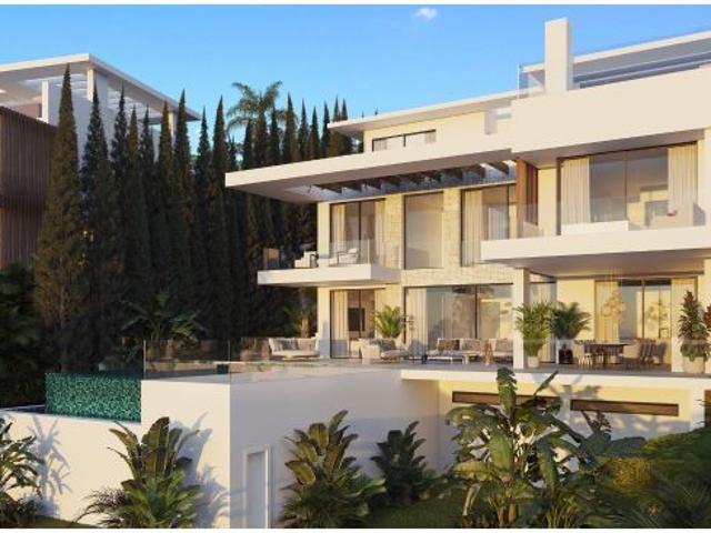 Villa de lujo de 3 dormitorios y 3 baños con vistas al mar. Estepona