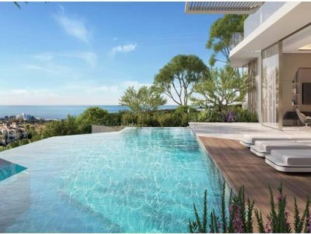Villa de lujo de 4 dormitorios y 4 baños con vistas al valle. Benahavís
