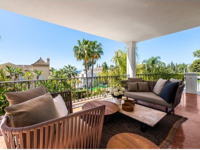 Villa de lujo de 4 dormitorios y 4 baños en Sierra Blanca, Marbella