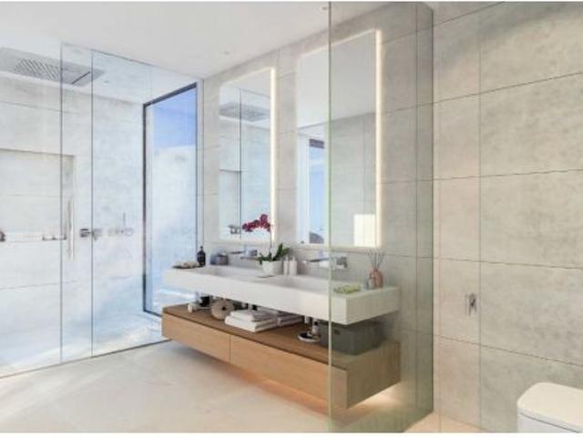 Villa de Lujo de 4 dormitorios y 4 baños localizado en la prestigiosa zona de Valle Romano Golf