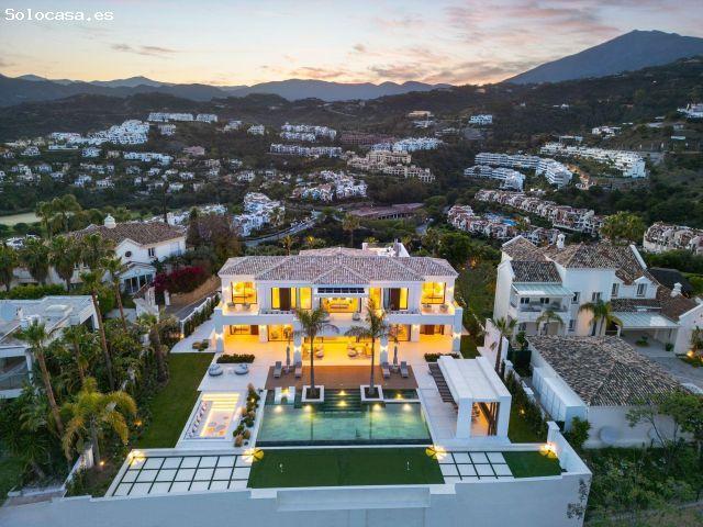 Villa de Lujo de 7 Dormitorios en Venta en Monte Halcones, Benahavís