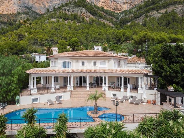 Villa de lujo de 7 habitaciones con vistas panorámicas en ve. 510m² Jávea Xabia
