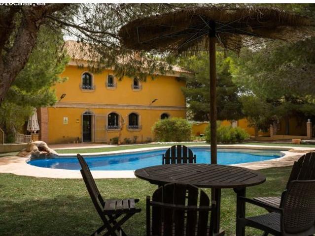 VILLA DE LUJO EN CIUDAD QUESADA UNICA EN LA ZONA