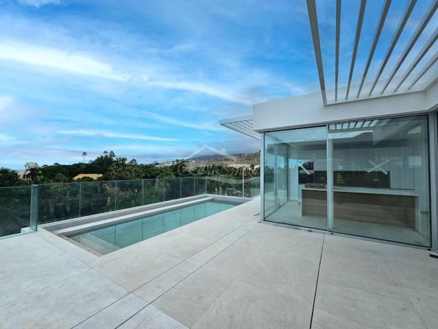 Villa de lujo en Costa Adeje, Tenerife 210m² Adeje