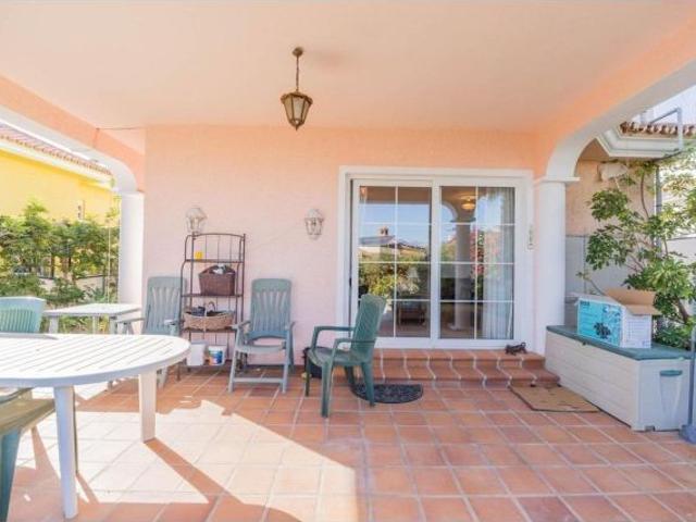 Villa de lujo en Fuengirola, Costa del Sol: exclusividad, diseño y una ubicación privilegiada junto