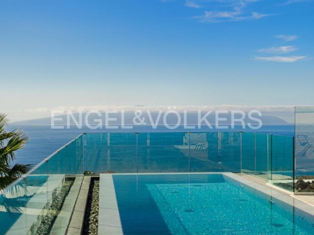 Villa de lujo en primera línea del campo de Golf y vistas pa. 439m² Guía de Isora