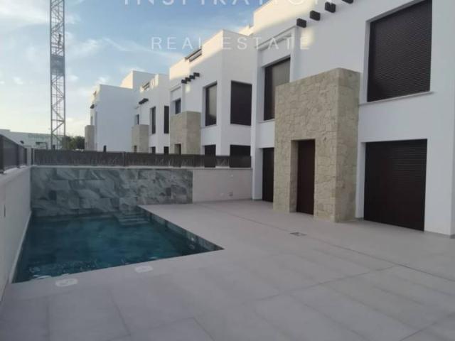 ✨ Villa de Lujo en Residencial Laguna Azul: Entre Salinas y el Mar con Piscina Privada