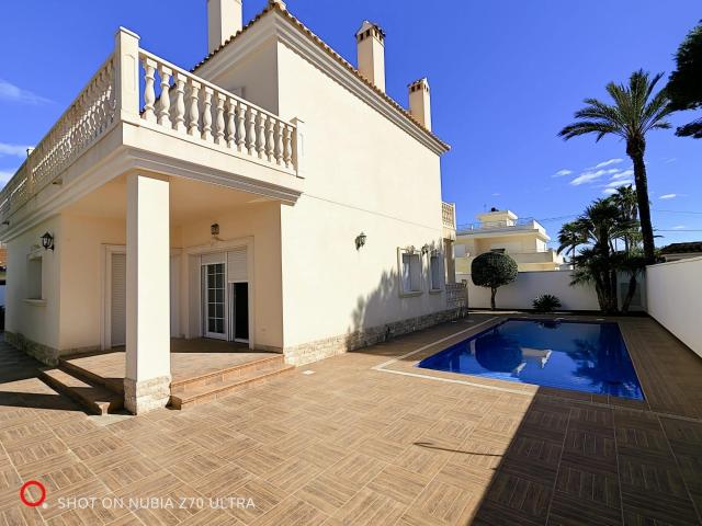 Villa de Lujo en venta. Cabo Roig