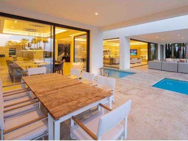 Villa de Lujo en Venta en Marbella, Málaga