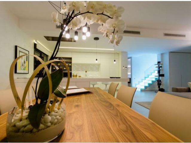 Villa de Lujo en Venta en Campoamor, Alicante