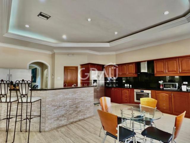 Villa de lujo en venta en Lecheria, Las Villas