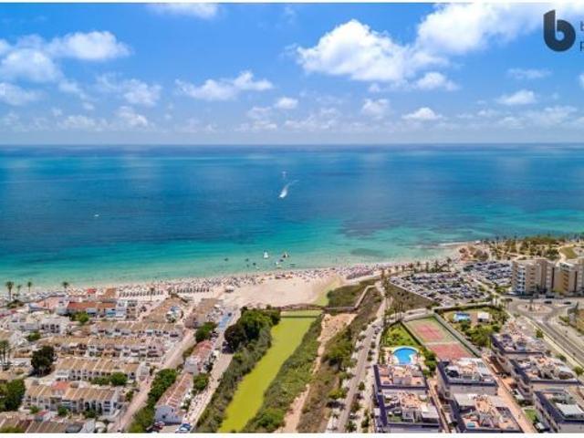 Villa de Lujo en Venta en Pilar de la Horadada, Alicante