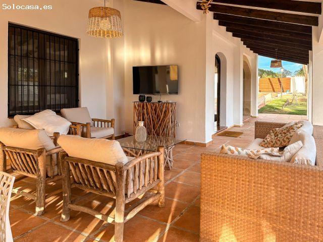 Villa de Lujo en Venta en Santa Pola, Alicante