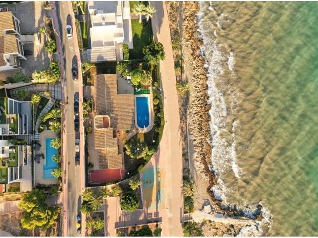 Villa de Lujo en Venta en Santa Pola, Alicante