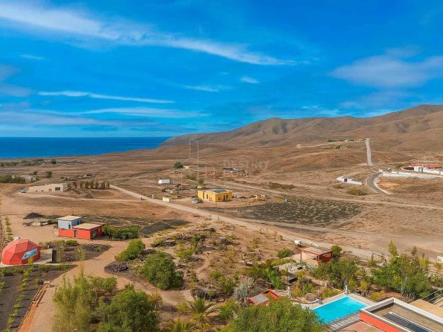Villa de lujo en venta. TARAJALEJO