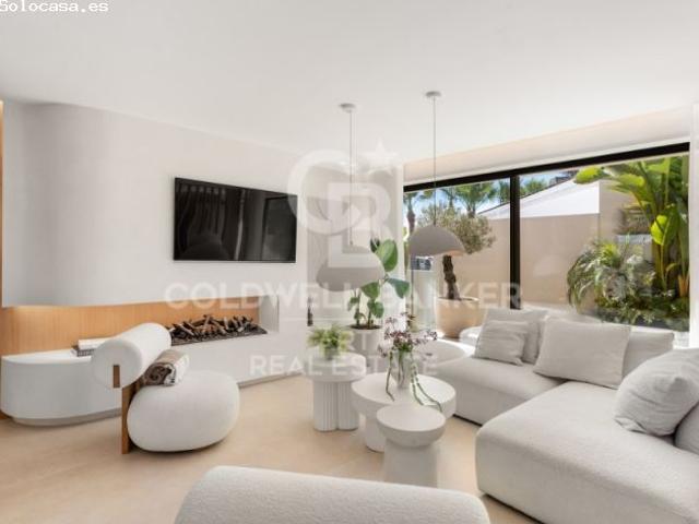 Villa de lujo reformada con vistas al mar Nueva Andalucía