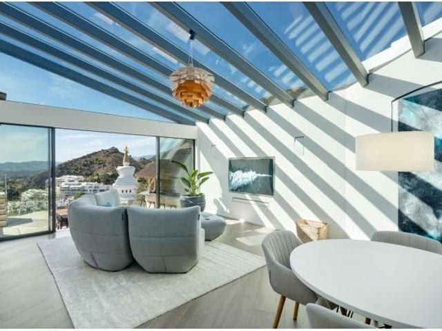 Villa de lujo única con vistas inigualables en el corazón de la Costa del Sol