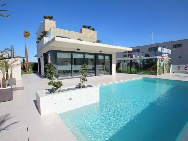 VILLA DE LUJO