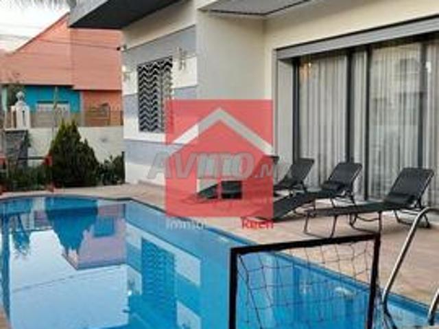 Villa de luxe meublée avec piscine privée à louer mensuellement