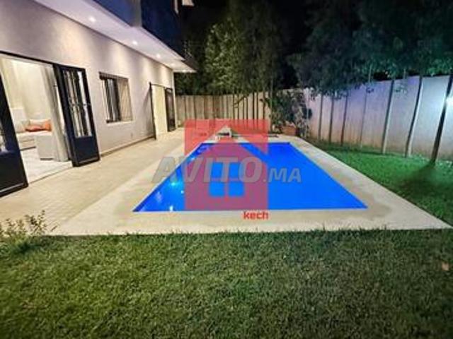 Villa de luxe meublée avec piscine privée à louer mensuellement