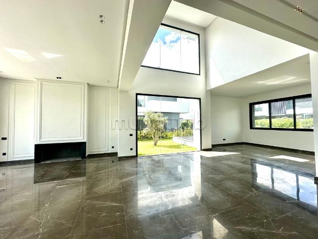 Villa de luxe neuve à la ville verte