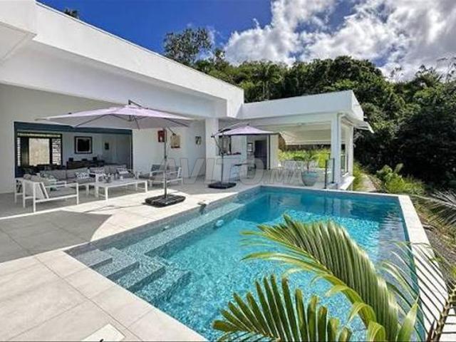 Villa de luxe avec ascenseur piscine mimouza