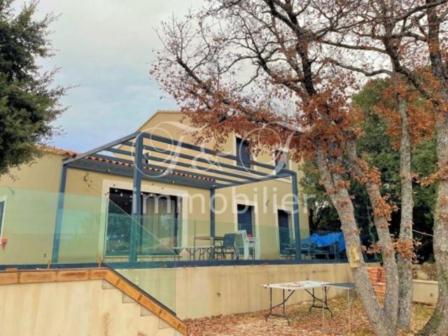 Villa de luxe avec piscine et vue Luberon