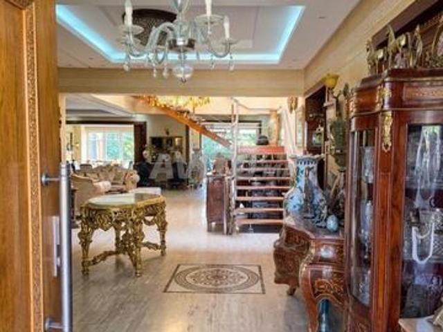 Villa de luxe à vendre à côté de Megamall Rabat