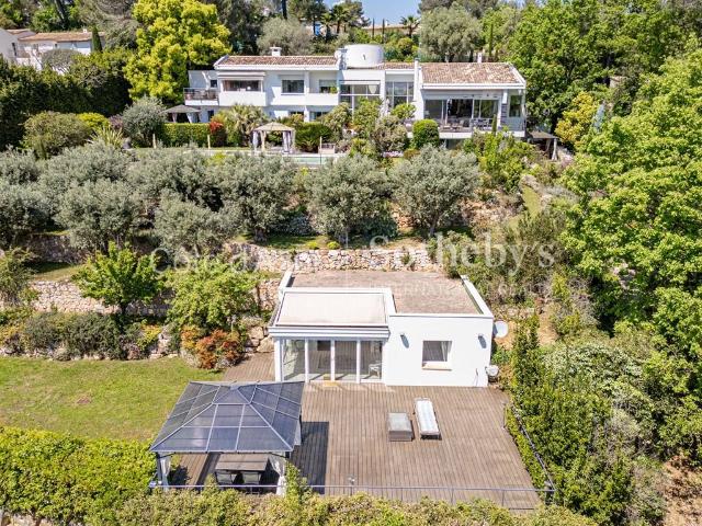 Villa de luxe à vendre à Valbonne, domaine privé, vue panora. 500m² Valbonne