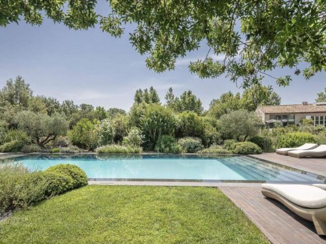 Villa de luxe de 14 pièces en vente Aix en Provence, Provence Alpes Côte d'Azur