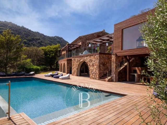 Villa de luxe de 14 pièces en vente Porto Vecchio, Corse