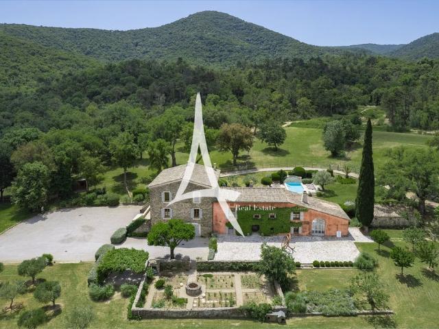 Villa de luxe de 14 pièces en vente Saint Tropez, Provence Alpes Côte d'Azur