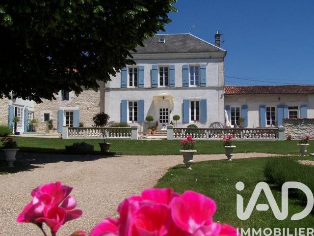 Villa de luxe de 15 pièces en vente Courcelles, France
